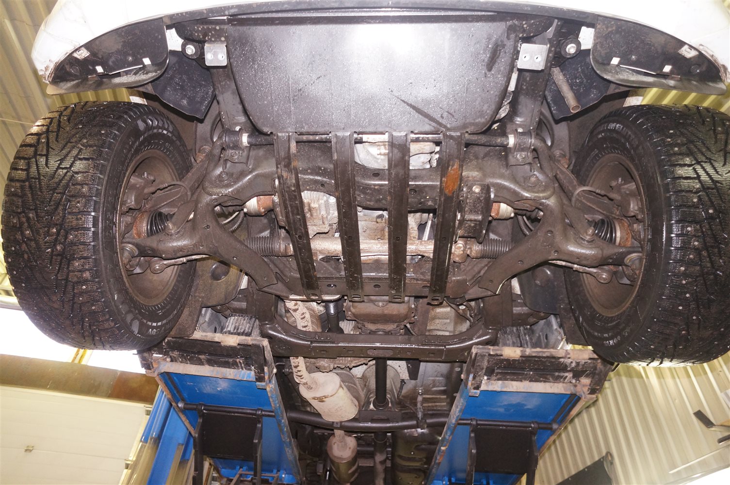 26.05ABC Защита днища VW Amarok (Амарок) V-2,0 TD,КПП-все(2009-)3 части (Алюминий 4 мм) 26.05ABC Защита днища VW Amarok (Амарок) V-2,0 TD,КПП-все(2009-)3 части (Алюминий 4 мм)
