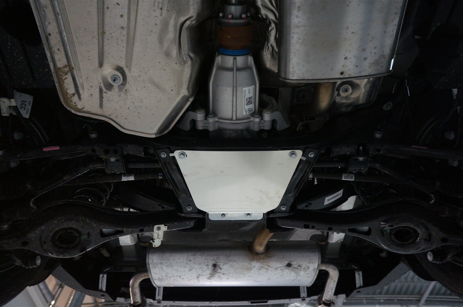 08.10ABC Защита заднего редуктора Ford Kuga V-1.6; 2,0D(2013-) (Алюминий 4 мм) 08.10ABC Защита заднего редуктора Ford Kuga V-1.6; 2,0D(2013-) (Алюминий 4 мм)