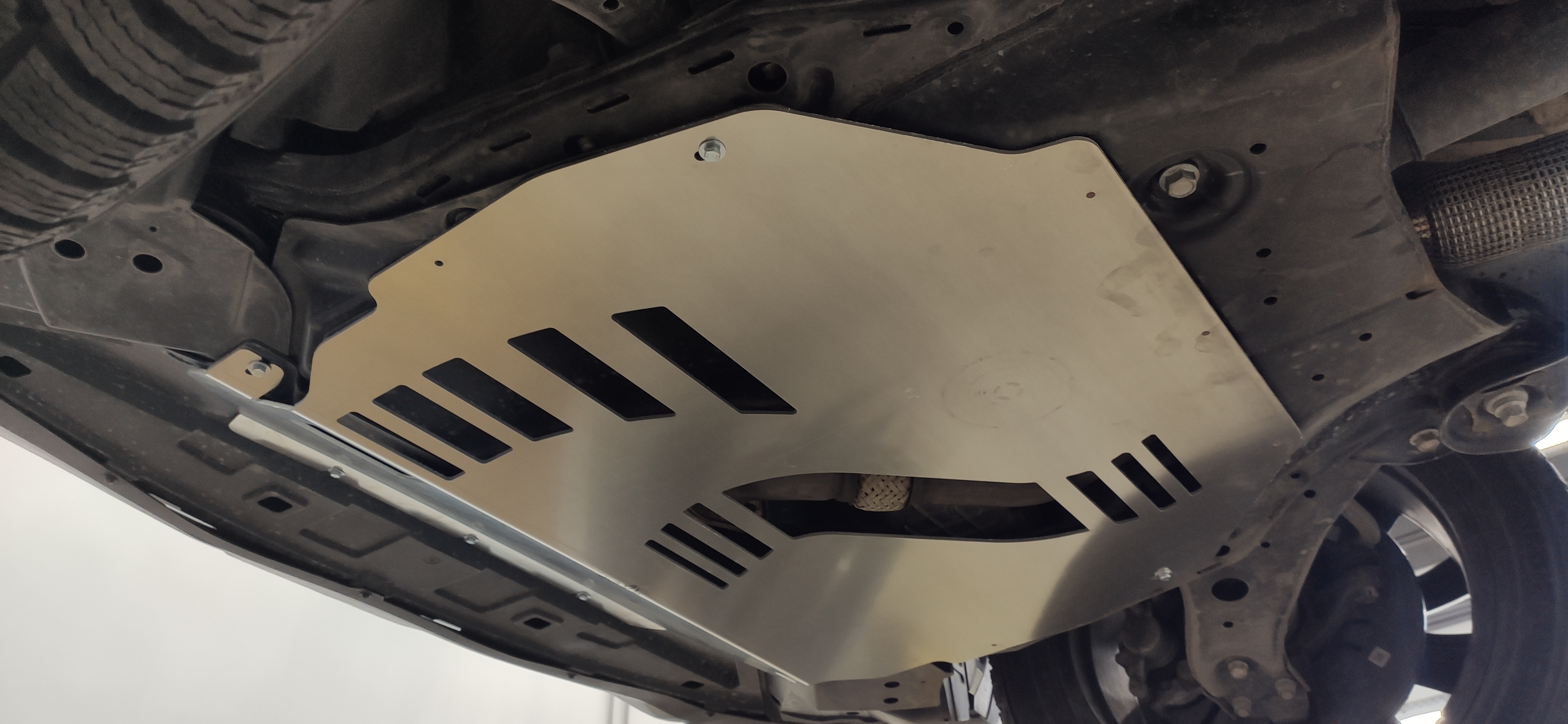 48.05ABC Защита картера ДВС и КПП CHANGAN CS95 PLUS, (2023-) (Алюминий 4мм) 48.05ABC Защита картера ДВС и КПП CHANGAN CS95 PLUS, (2023-) (Алюминий 4мм)