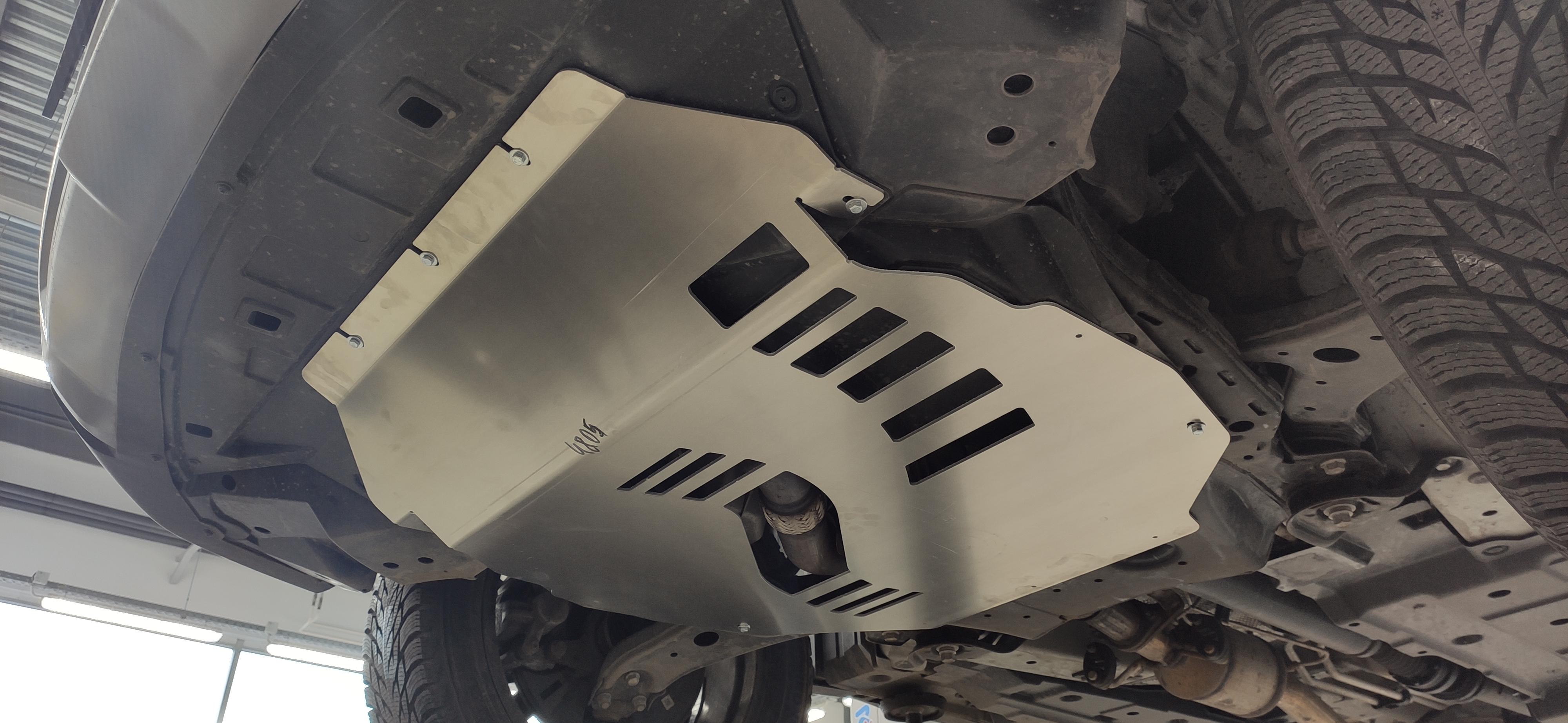 48.05ABC Защита картера ДВС и КПП CHANGAN CS95 PLUS, (2023-) (Алюминий 4мм) 48.05ABC Защита картера ДВС и КПП CHANGAN CS95 PLUS, (2023-) (Алюминий 4мм)