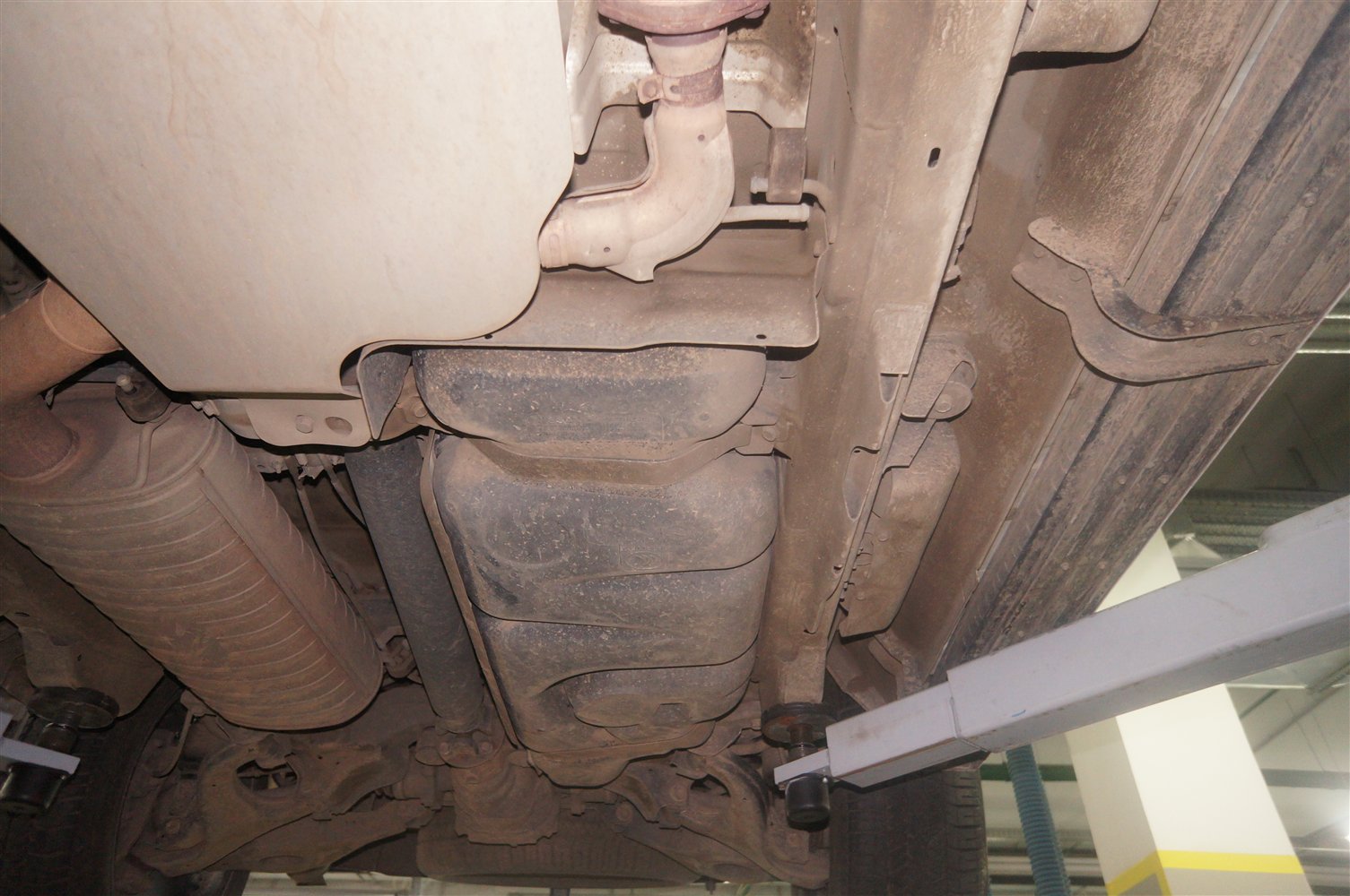 15.24ABC Защита бензобака Infiniti (Инфинити) QX80 (QX56 (2010-)) (Алюминий 4 мм)