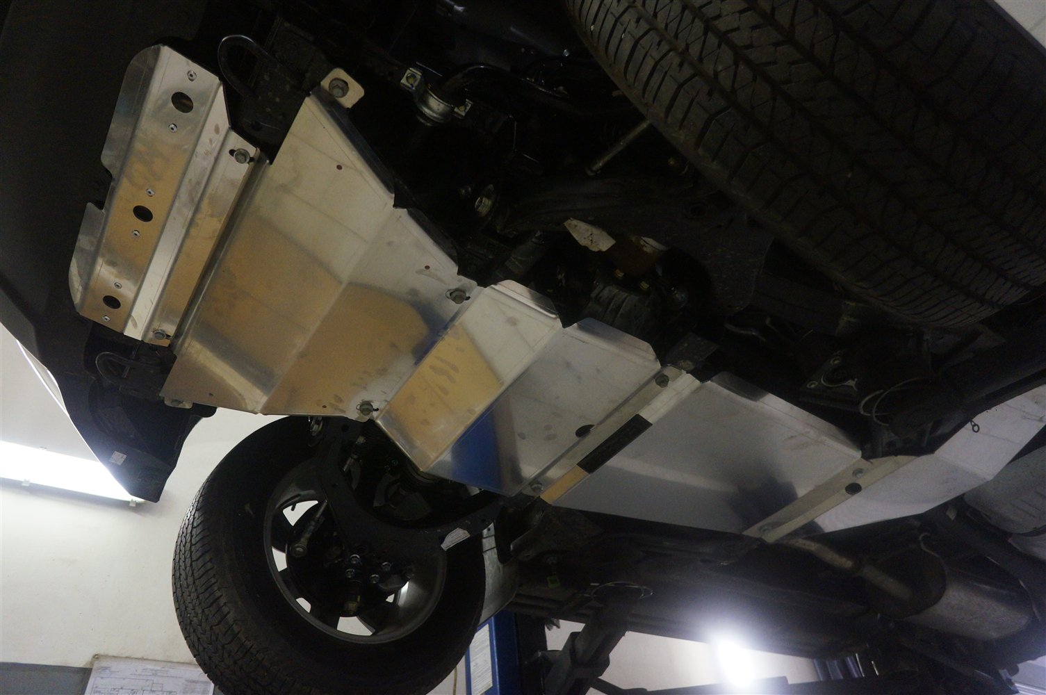 04.17ABC Защита днища Chevrolet Trail Blazer V-2.8TD, АКПП (2013-) 5 ч. (Алюминий 4 мм)