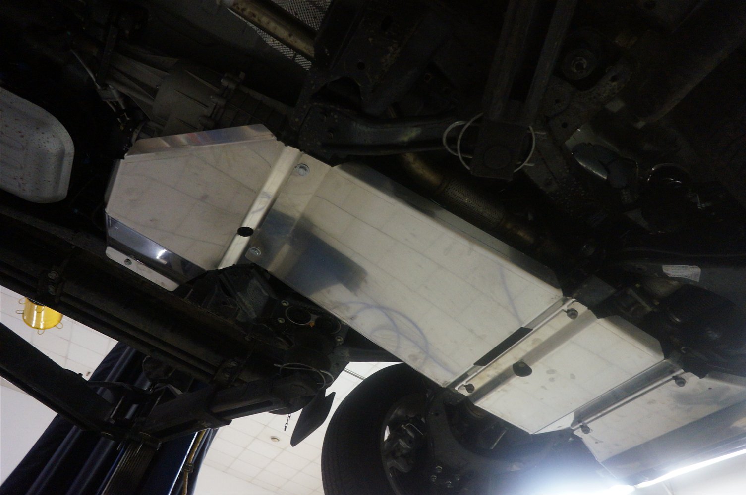 04.17ABC Защита днища Chevrolet Trail Blazer V-2.8TD, АКПП (2013-) 5 ч. (Алюминий 4 мм)