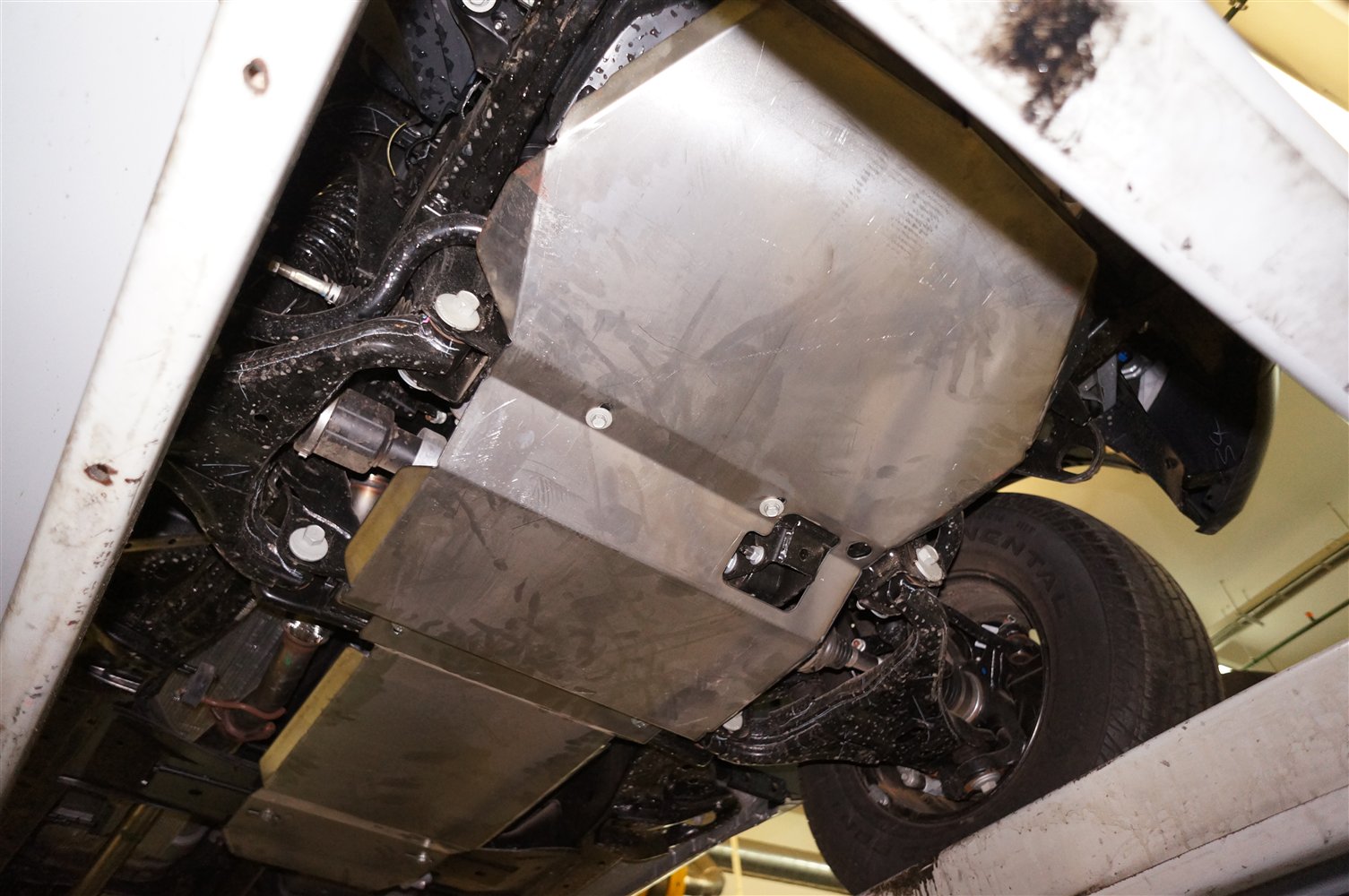 08.12ABC Защита днища Ford Ranger V-2,2TD; КПП-все(2012-) (алюмин.) 2 ч.