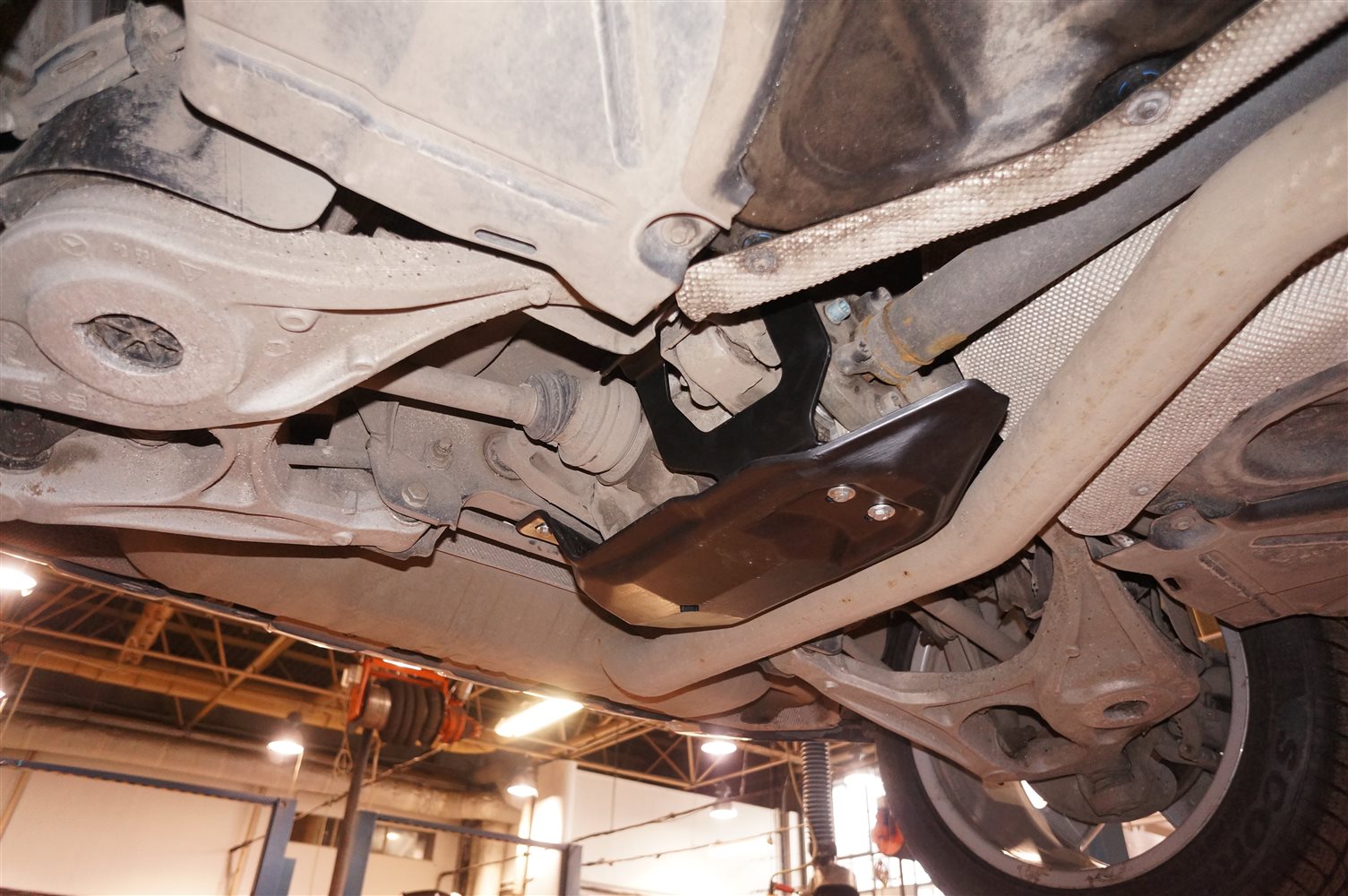 13.06k Защита днища MB  ML350, кузов 166, V-3,5; 3,0TD (2011-2015) 5частей (Композит)