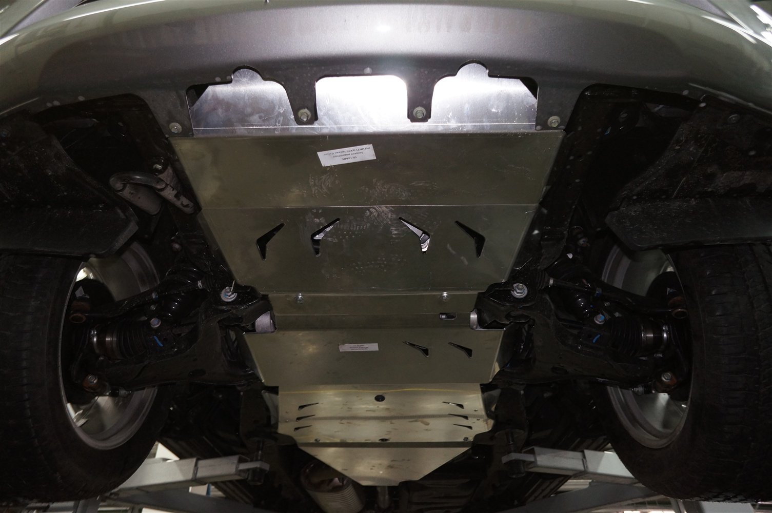 15.20ABC Защита днища Nissan Patrol V-5.6 (2010-) + КПП 3 ч. (Алюминий 4 мм)