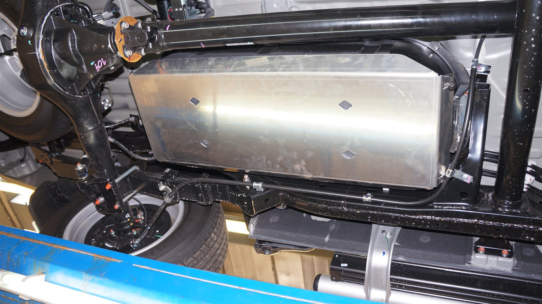 14.06ABC Защита топливного бака Mitsubishi L-200, (2006-н.в.) (Алюминий 4 мм)