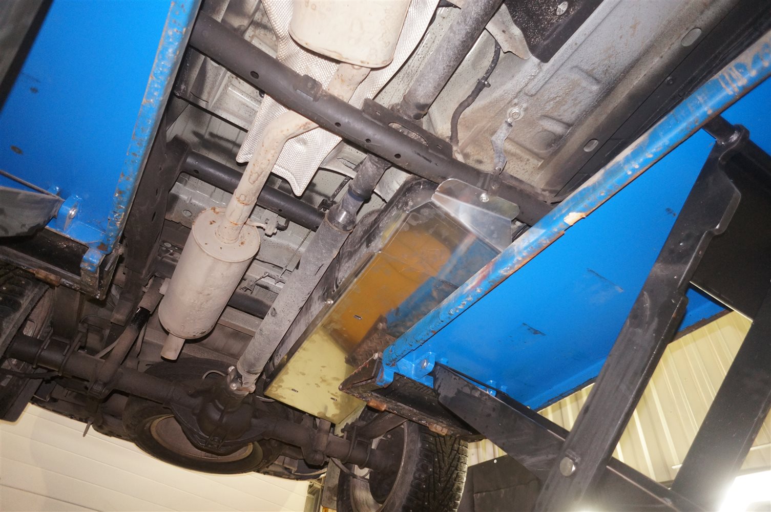 26.08ABC Защита топливного бака VW Amarok (Амарок) V-2,0 TD,КПП-все(2009-) (Алюминий 4 мм)