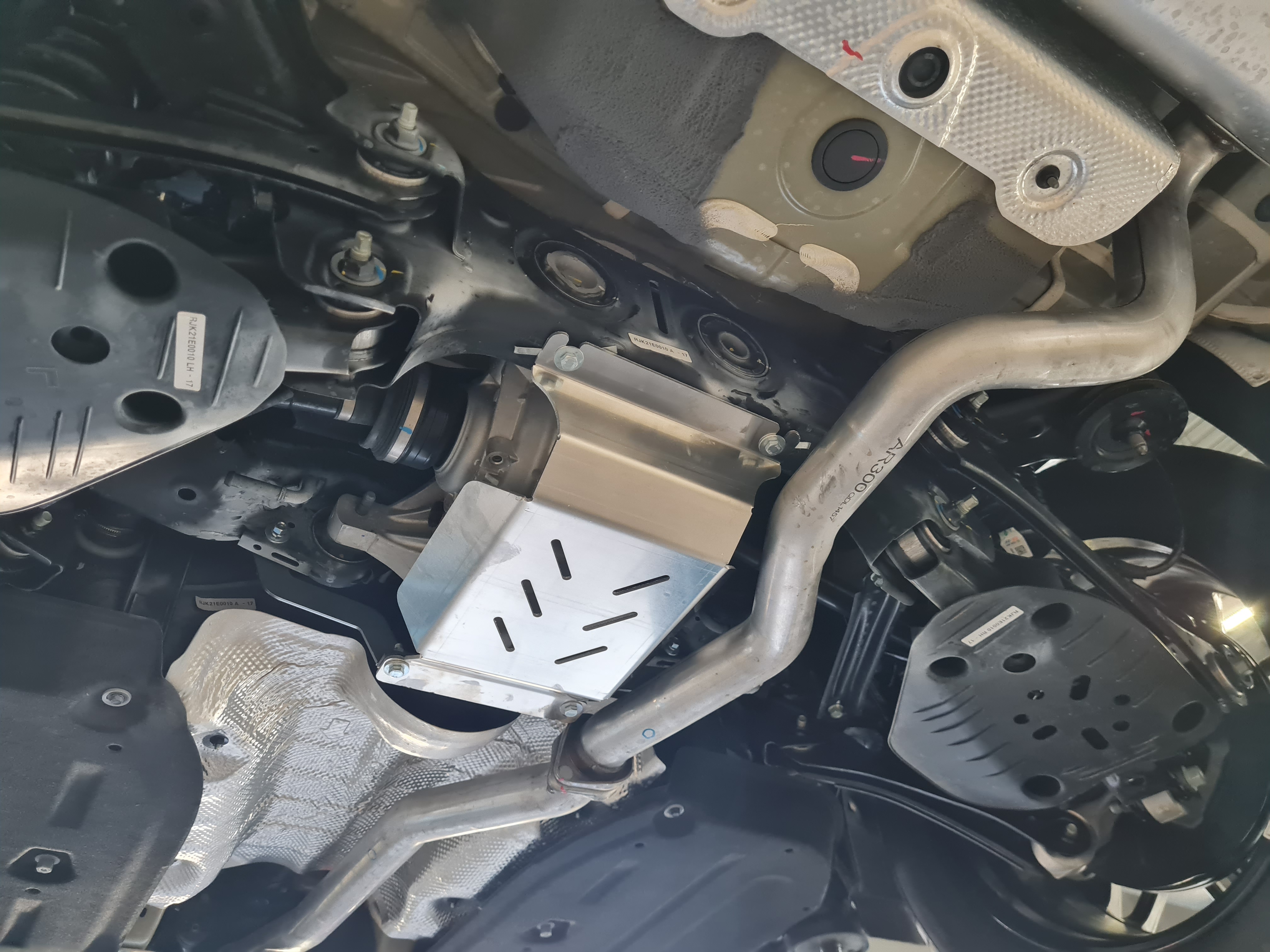 10.28ABC Защита редуктора Genesis GV70  (2020-) (алюминий 4 мм)