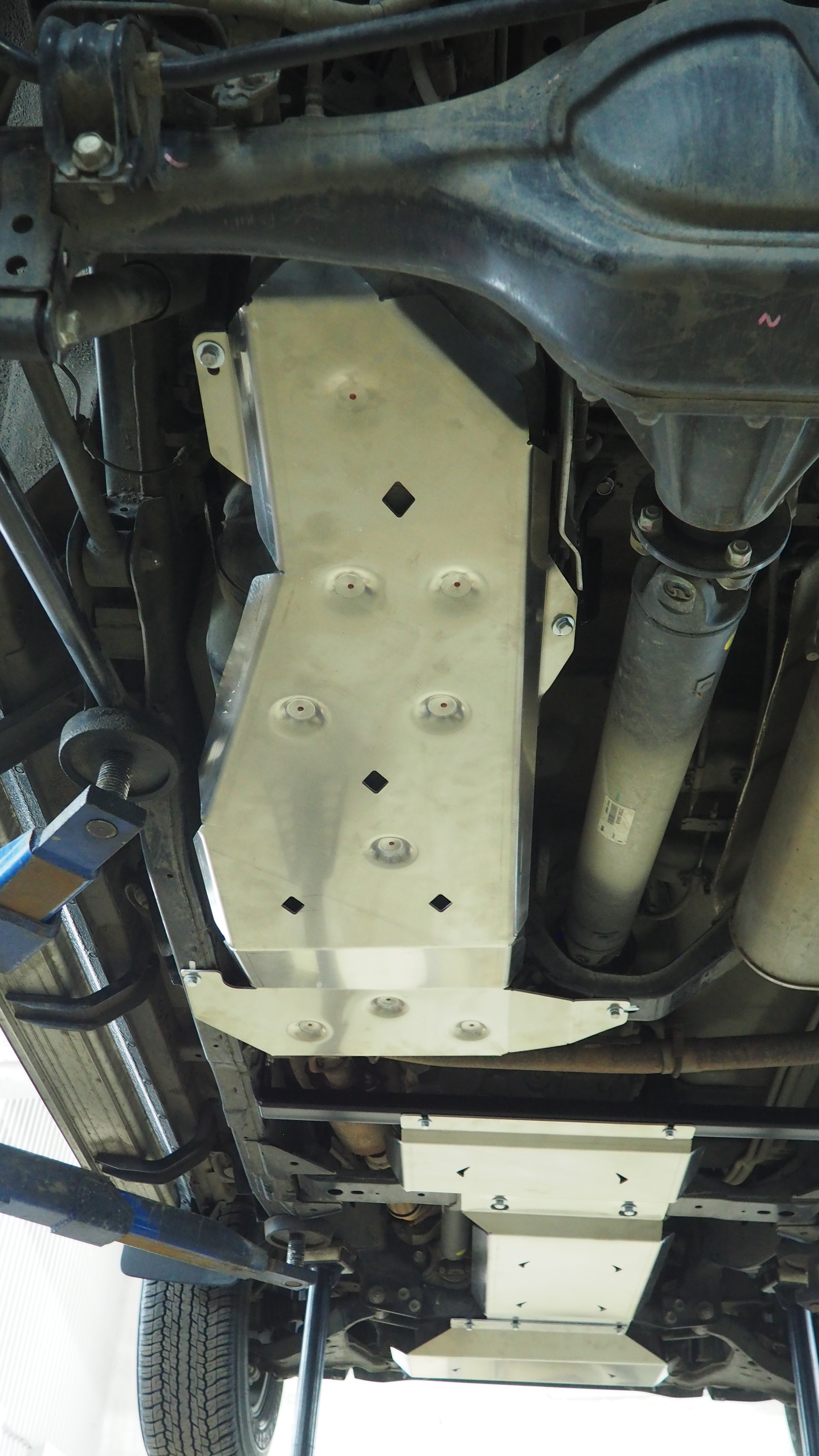 15.36ABC Защита топливного бака NISSAN XTERRA (2023-) (Алюминий 4 мм)