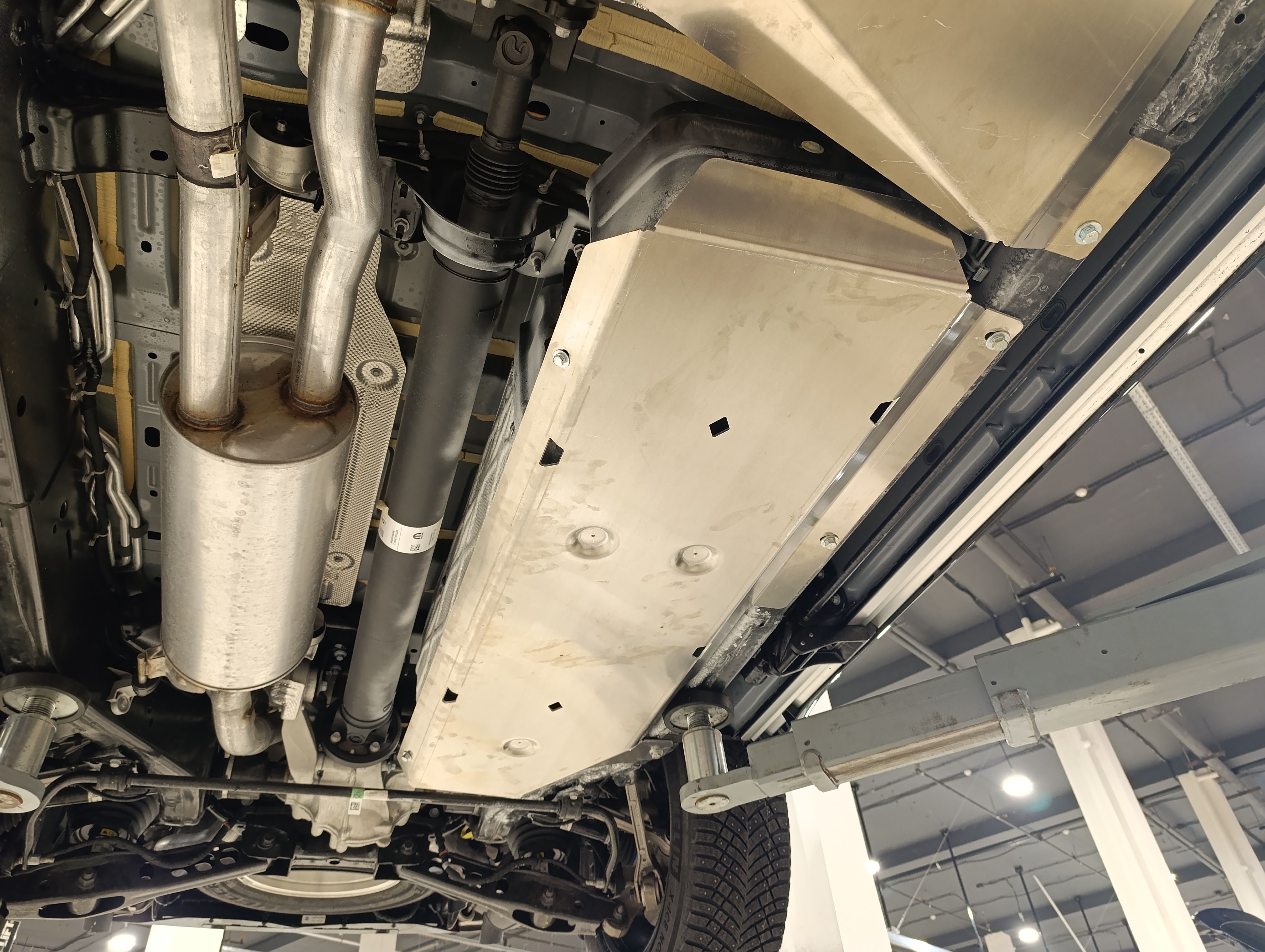 04.52ABC Защита бака JEEP Grand Wagoneer, V-6,4 (2021-) (Алюминий 4 мм) 04.52ABC Защита бака JEEP Grand Wagoneer, V-6,4 (2021-) (Алюминий 4 мм)