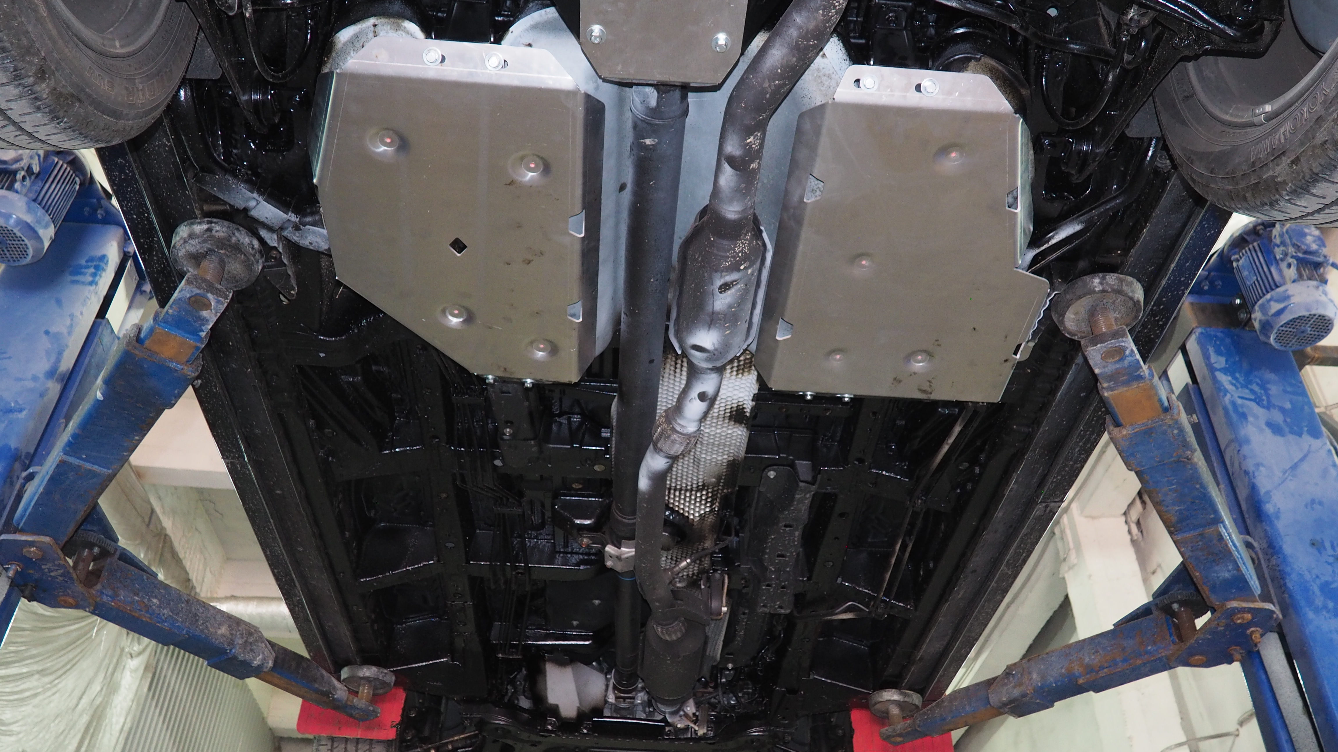 14.35ABC Защита топливного бака Mitsubishi Delica (2018-) из 2-х частей (Алюминий 4 мм)