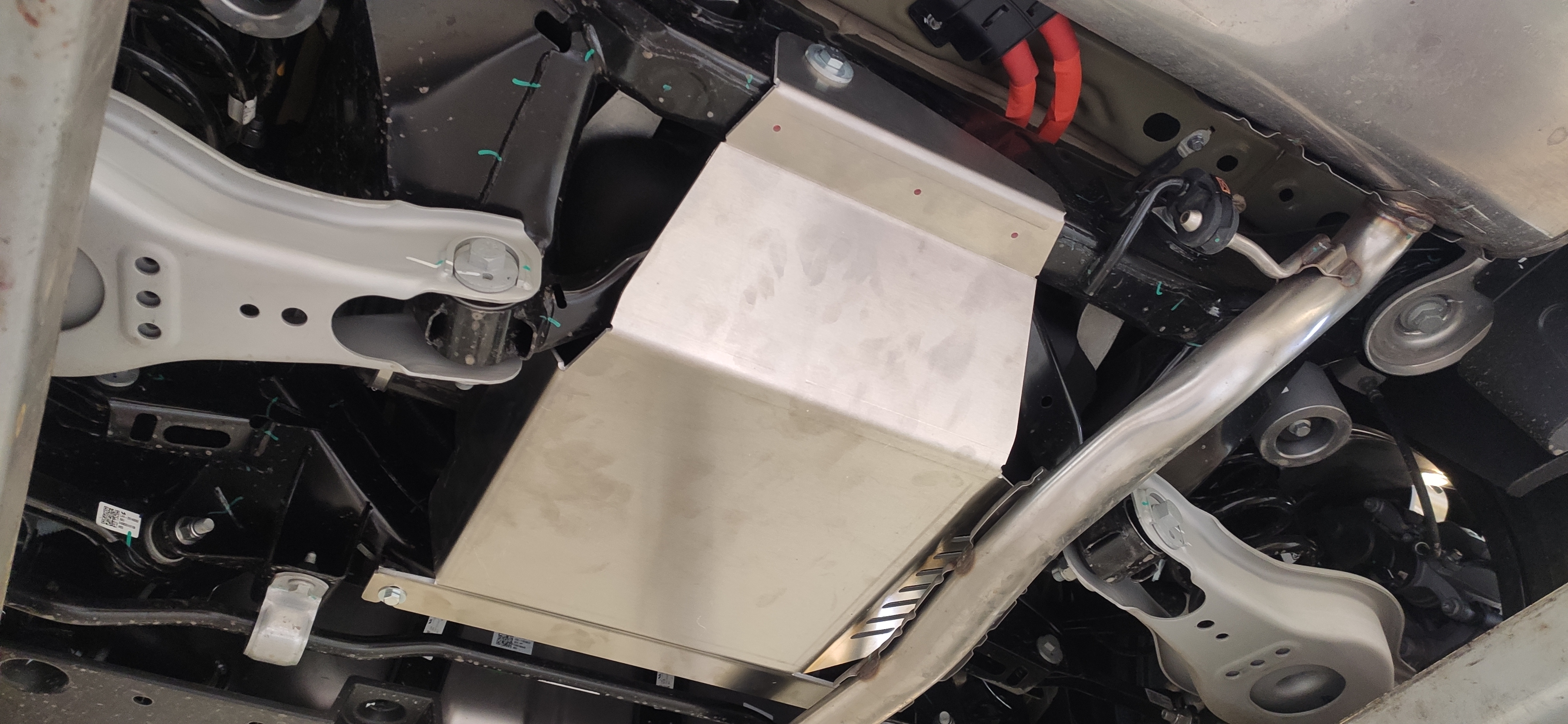 53.04ABC Защита заднего электромотора Li L6 (2024-) (Алюминий 4 мм)