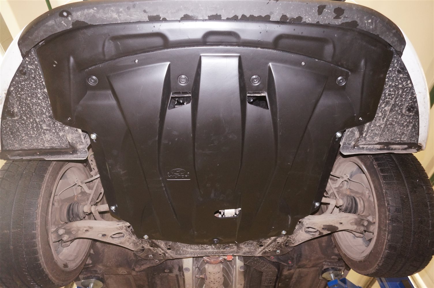 11.25kЗащита картера двигателя и кпп KIA Optima (V-все, 2014-02.2016) (Композит 6 мм)