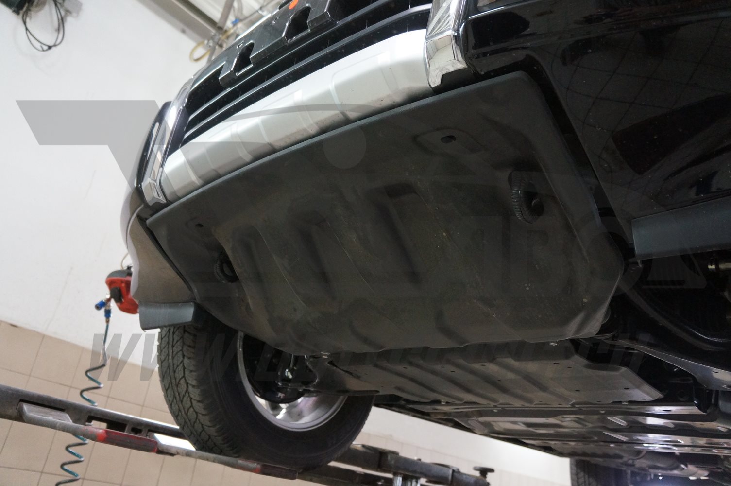 14.09k Защита радиатора Mitsubishi Pajero (Митсубиши Паджеро) IV,V-3,0;3,8;3,2TD (2006-) (Композит 8 мм)