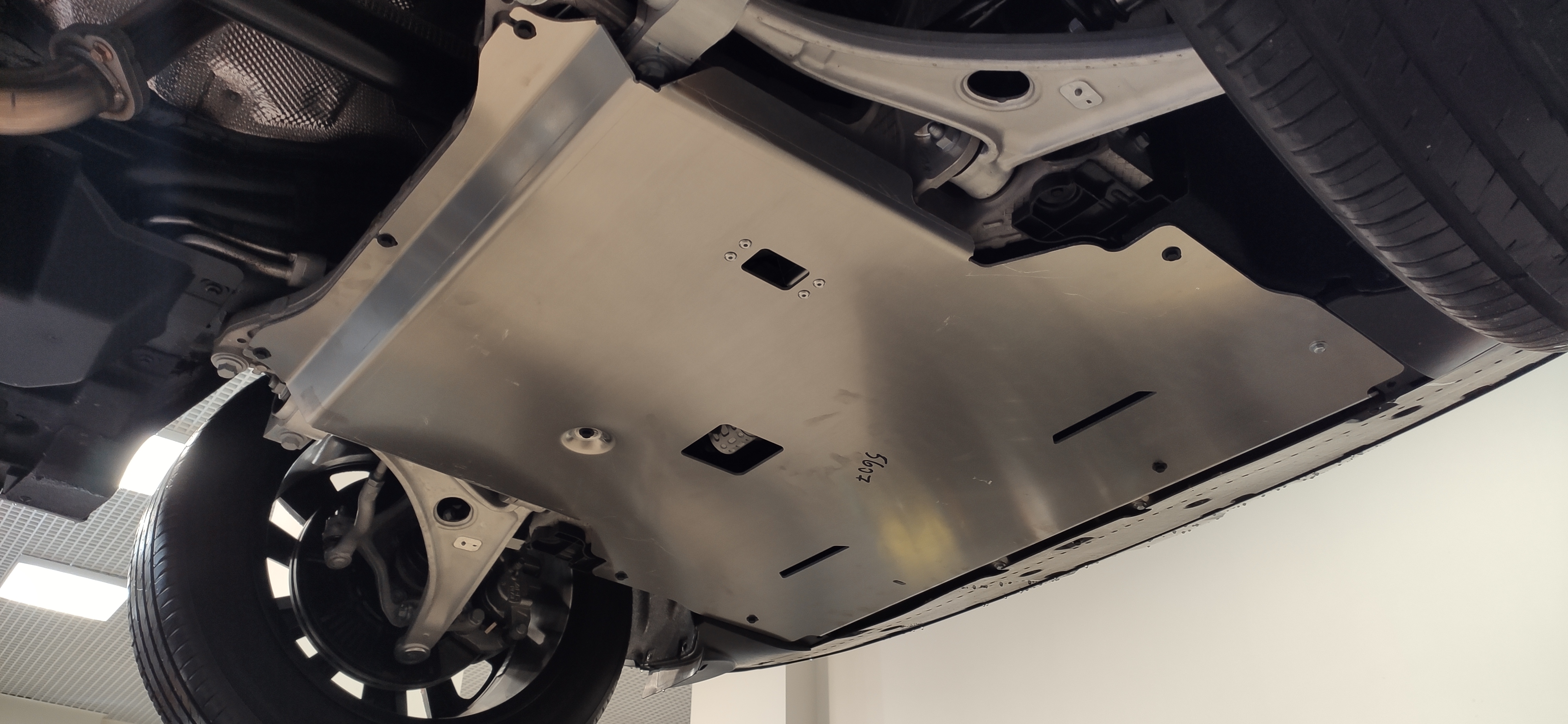 56.07ABC Защита картера двигателя и КПП HONGQI HS7 (2024-) (Алюминий 4мм) 56.07ABC Защита картера двигателя и КПП HONGQI HS7 (2024-) (Алюминий 4мм)