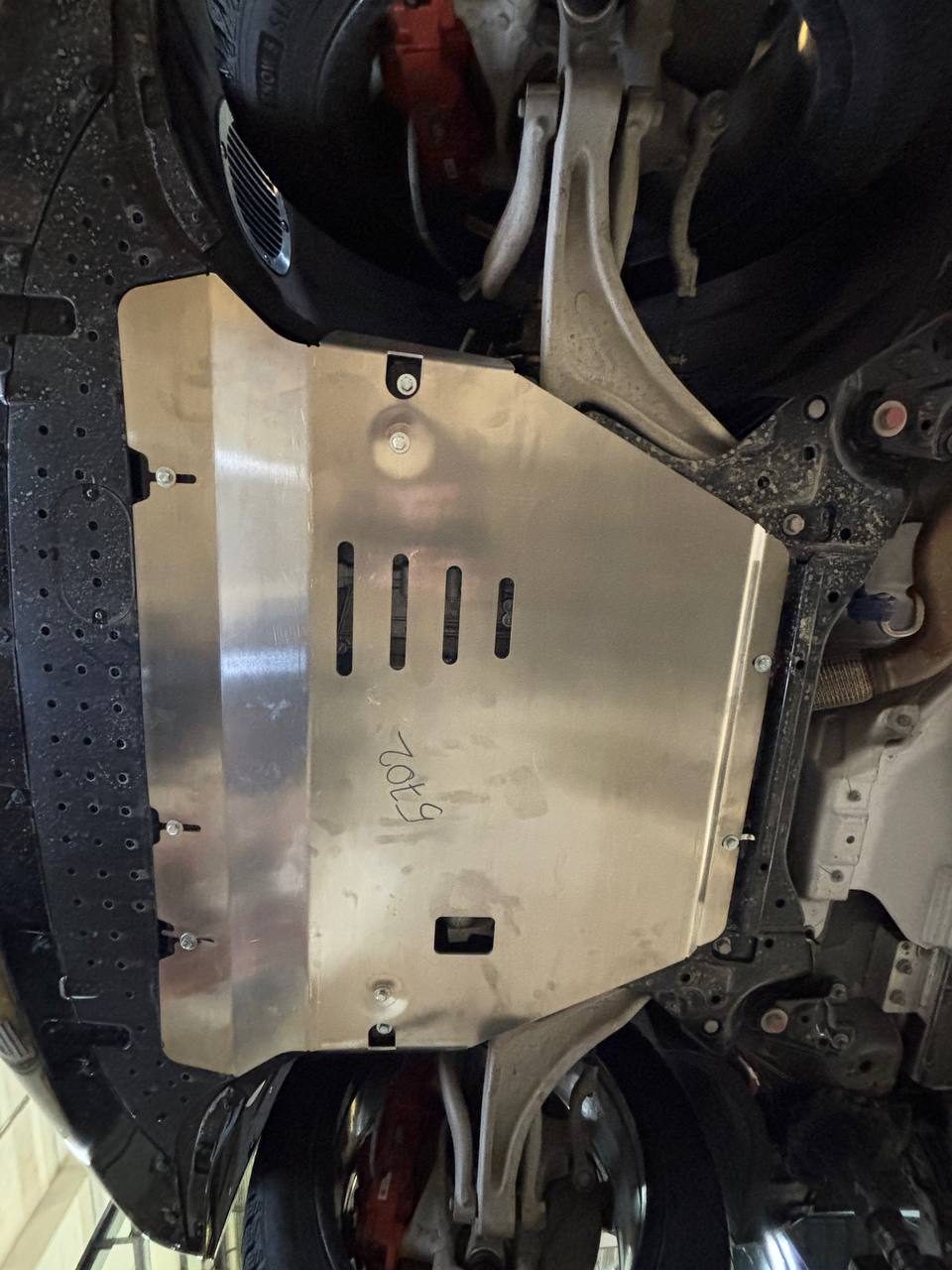 57.02ABC Защита картера двигателя и КПП LYNK & CO 900 (2025-) (Алюминий 4 мм)