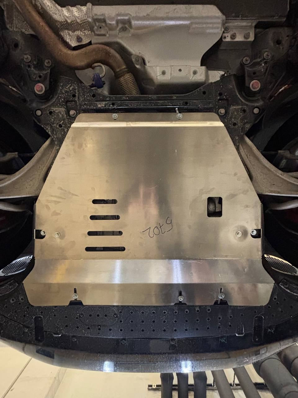 57.02ABC Защита картера двигателя и КПП LYNK & CO 900 (2025-) (Алюминий 4 мм)