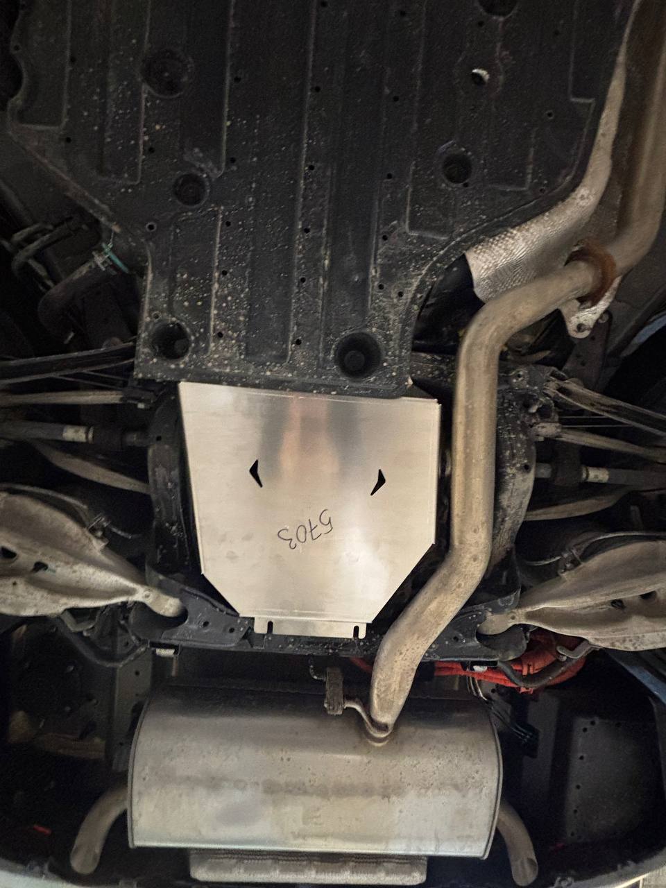 57.03ABC Защита заднего электромотора LYNK & CO 900 (2025-) (Алюминий 4 мм) 57.03ABC Защита заднего электромотора LYNK & CO 900 (2025-) (Алюминий 4 мм)