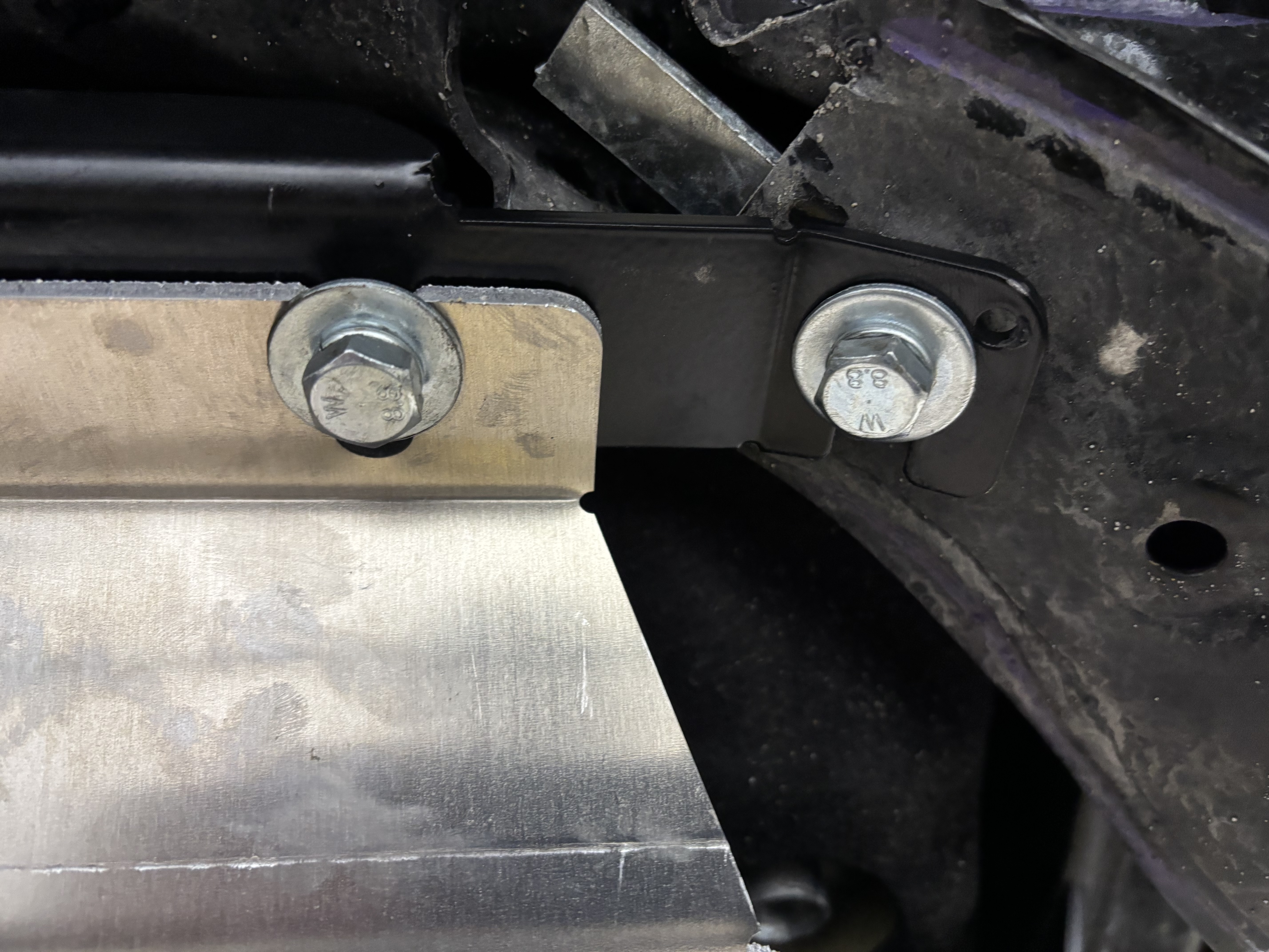 57.03ABC Защита заднего электромотора LYNK & CO 900 (2025-) (Алюминий 4 мм) 57.03ABC Защита заднего электромотора LYNK & CO 900 (2025-) (Алюминий 4 мм)